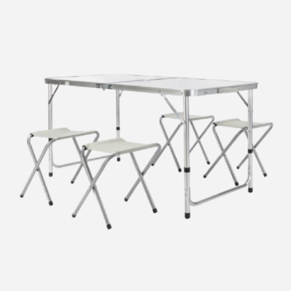 Table pliante + 4 chaises